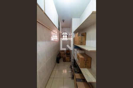 Casa à venda com 750m², 4 quartos e 8 vagasDespensa