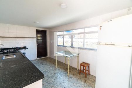 Casa à venda com 750m², 4 quartos e 8 vagasCozinha