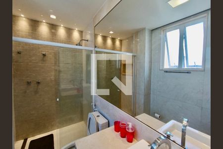 Apartamento à venda com 119m², 3 quartos e 1 vaga Apartamento à venda com 119m², 3 quartos e 1 vagaSuíte banheiro