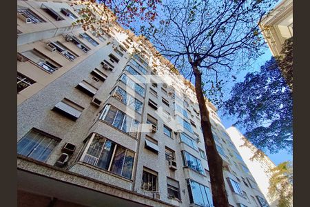 Apartamento à venda com 119m², 3 quartos e 1 vaga Apartamento à venda com 119m², 3 quartos e 1 vagaFachada com cartaz QA