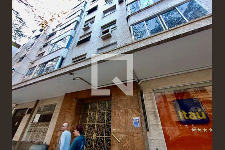 Apartamento à venda com 119m², 3 quartos e 1 vaga Apartamento à venda com 119m², 3 quartos e 1 vagaFachada com cartaz QA