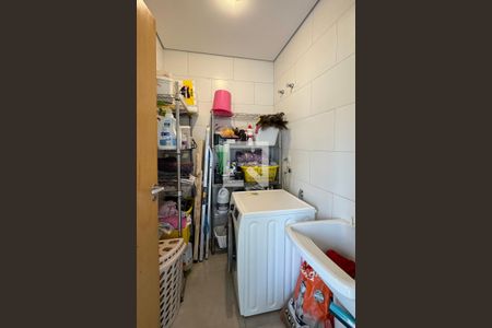 Casa de condomínio à venda com 244m², 4 quartos e 4 vagasÁrea de Serviço