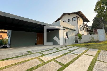 Casa de condomínio à venda com 244m², 4 quartos e 4 vagasGaragem