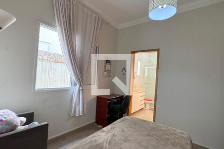 Casa de condomínio à venda com 244m², 4 quartos e 4 vagasQuarto 4
