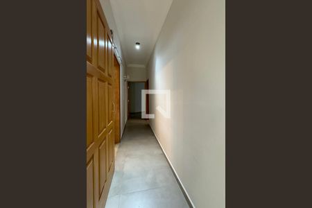 Corredor de casa de condomínio à venda com 4 quartos, 244m² em Morada dos Pássaros, Barueri