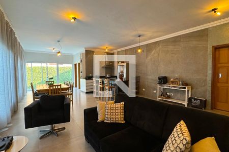 Sala de casa de condomínio à venda com 4 quartos, 244m² em Morada dos Pássaros, Barueri