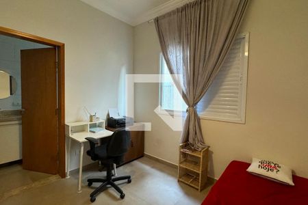 Casa de condomínio à venda com 244m², 4 quartos e 4 vagasSuíte 2