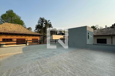Casa de condomínio à venda com 244m², 4 quartos e 4 vagasÁrea comum