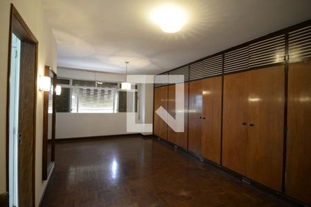 Casa à venda com 413m², 3 quartos e 4 vagasSuíte Master