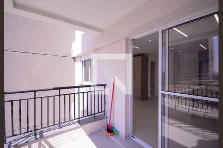 Sala/Quarto - Varanda  de apartamento para alugar com 1 quarto, 32m² em Vila Nair, São Paulo