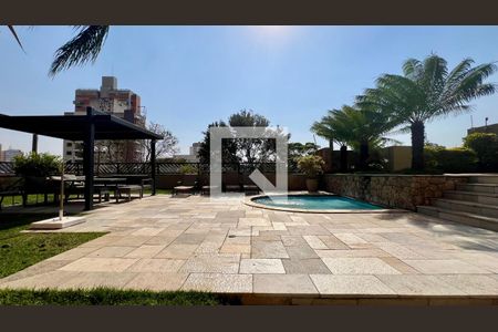 Apartamento à venda com 237m², 4 quartos e 5 vagasPiscina