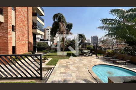 Apartamento à venda com 237m², 4 quartos e 5 vagasPiscina