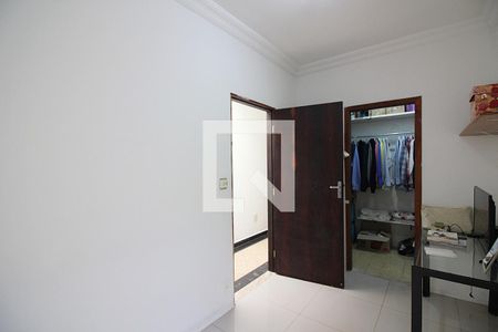 Casa à venda com 330m², 3 quartos e 2 vagasSuíte 1