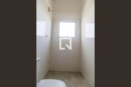 Banheiro de apartamento para alugar com 1 quarto, 21m² em Cidade Ariston Estela Azevedo, Carapicuíba