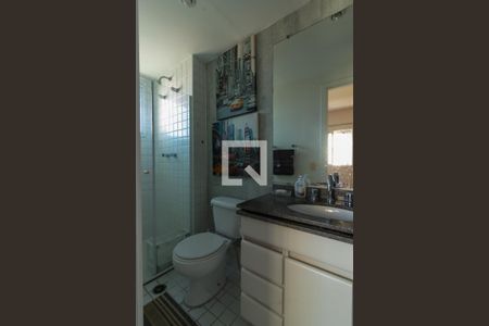 Apartamento para alugar com 57m², 2 quartos e 2 vagas Apartamento para alugar com 57m², 2 quartos e 2 vagasBanheiro da Suíte