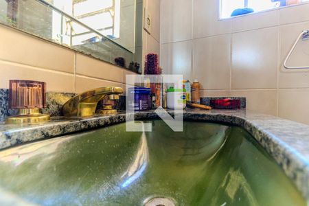 Casa à venda com 477m², 3 quartos e 4 vagasBanheiro da Suíte 2