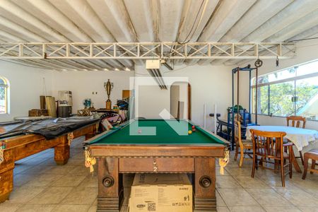 Casa à venda com 477m², 3 quartos e 4 vagasSalão de Festas / Jogos