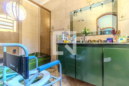 Casa à venda com 477m², 3 quartos e 4 vagasBanheiro da Suíte 2