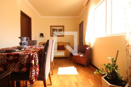 Sala  de apartamento à venda com 3 quartos, 68m² em Floresta, Belo Horizonte