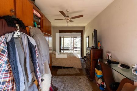 Casa à venda com 571m², 4 quartos e 3 vagasSuíte 2