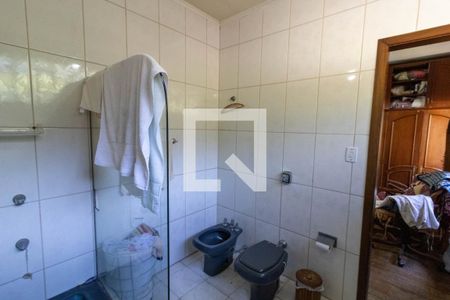 Casa à venda com 571m², 4 quartos e 3 vagasBanheiro da Suíte 1