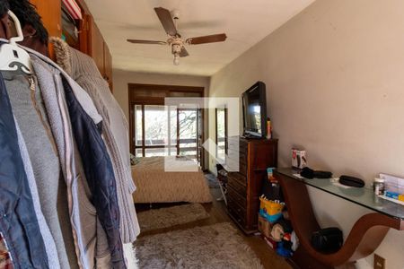 Casa à venda com 571m², 4 quartos e 3 vagasSuíte 2