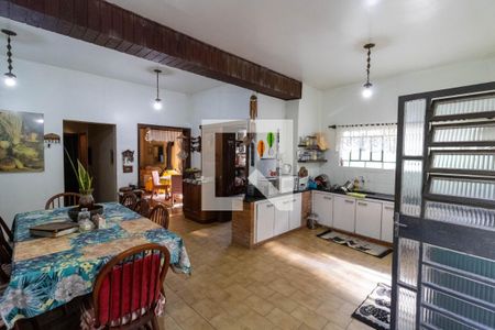 Casa à venda com 571m², 4 quartos e 3 vagasCozinha