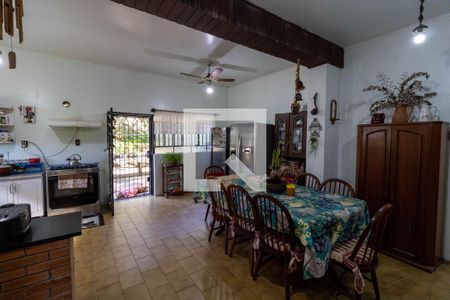 Casa à venda com 571m², 4 quartos e 3 vagasCozinha