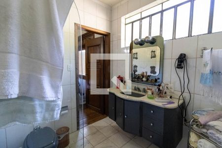Casa à venda com 571m², 4 quartos e 3 vagasBanheiro da Suíte 1