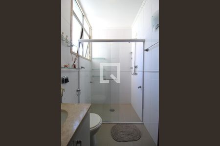 Apartamento à venda com 211m², 3 quartos e 2 vagasBanheiro da Suíte