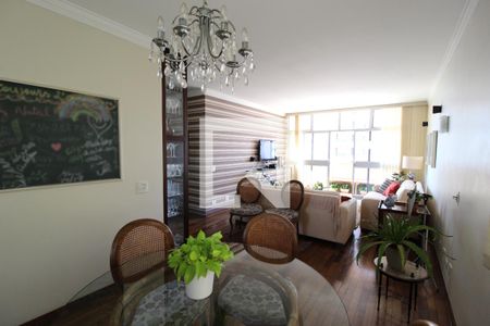 Apartamento à venda com 211m², 3 quartos e 2 vagasSala