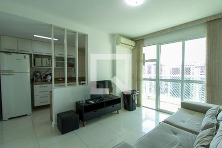 Sala de apartamento para alugar com 2 quartos, 65m² em Barra da Tijuca, Rio de Janeiro