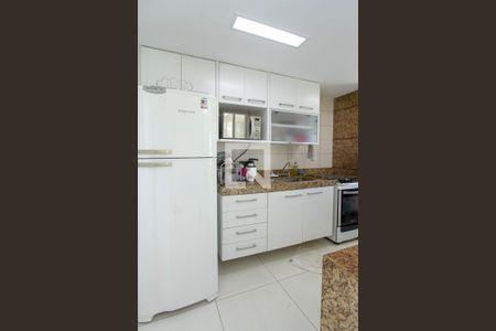 Apartamento para alugar com 65m², 2 quartos e 1 vaga Apartamento para alugar com 65m², 2 quartos e 1 vagaCozinha