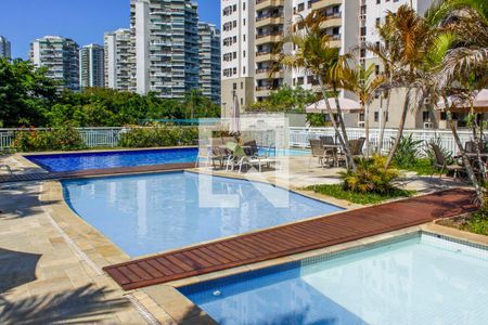 Apartamento para alugar com 65m², 2 quartos e 1 vaga Apartamento para alugar com 65m², 2 quartos e 1 vagaÁrea comum - Piscina
