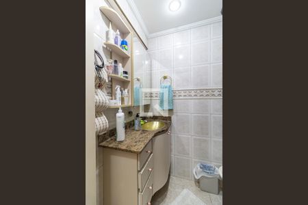 Apartamento à venda com 74m², 2 quartos e 1 vaga Apartamento à venda com 74m², 2 quartos e 1 vagaBanheiro