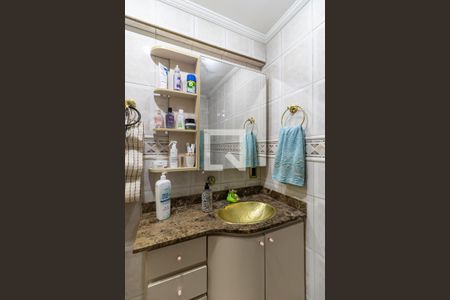 Apartamento à venda com 74m², 2 quartos e 1 vaga Apartamento à venda com 74m², 2 quartos e 1 vagaBanheiro