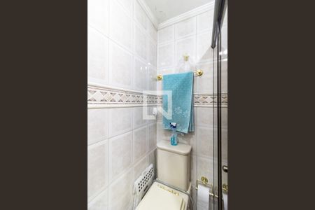 Apartamento à venda com 74m², 2 quartos e 1 vaga Apartamento à venda com 74m², 2 quartos e 1 vagaBanheiro