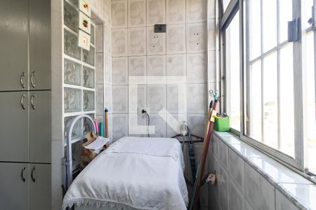 Apartamento à venda com 74m², 2 quartos e 1 vaga Apartamento à venda com 74m², 2 quartos e 1 vagaLavanderia