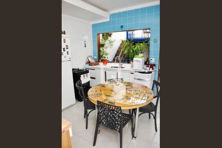 Casa de condomínio à venda com 90m², 2 quartos e 2 vagasDetalhe - Cozinha