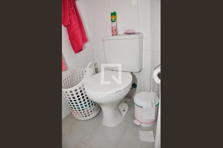 Casa de condomínio à venda com 90m², 2 quartos e 2 vagasDetalhe - Suíte banheiro