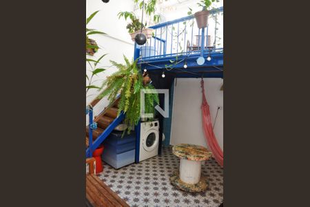 Casa de condomínio à venda com 90m², 2 quartos e 2 vagasDetalhe - Quintal e Área de Serviço