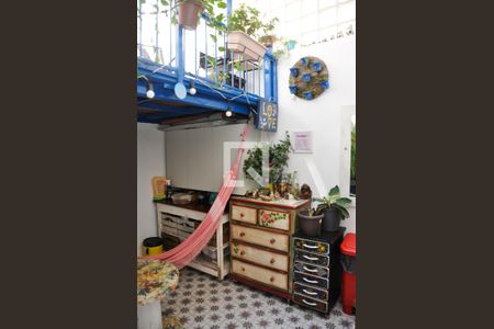 Casa de condomínio à venda com 90m², 2 quartos e 2 vagasDetalhe - Quintal e Área de Serviço