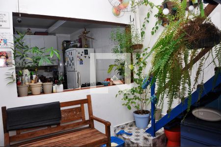 Casa de condomínio à venda com 90m², 2 quartos e 2 vagasDetalhe - Quintal e Área de Serviço