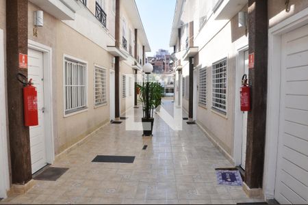 Casa de condomínio à venda com 90m², 2 quartos e 2 vagasCorredor Externo