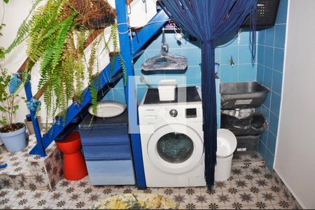 Casa de condomínio à venda com 90m², 2 quartos e 2 vagasDetalhe - Quintal e Área de Serviço