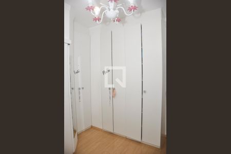 Casa de condomínio à venda com 90m², 2 quartos e 2 vagasDetalhe - Quarto 02 com Suíte