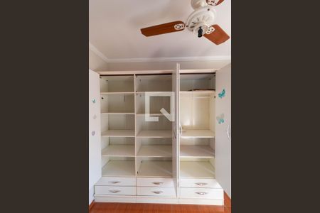 Apartamento para alugar com 74m², 3 quartos e 1 vaga Apartamento para alugar com 74m², 3 quartos e 1 vagaQuarto 01 - Armário
