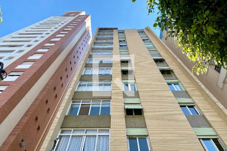 Apartamento à venda com 72m², 2 quartos e 1 vagaFachada