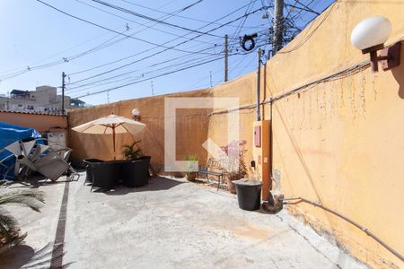 Casa à venda com 448m², 4 quartos e 4 vagas Casa à venda com 448m², 4 quartos e 4 vagasQuintal