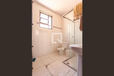 Casa à venda com 448m², 4 quartos e 4 vagas Casa à venda com 448m², 4 quartos e 4 vagasBanheiro Social 2